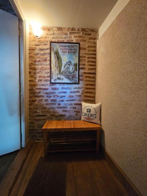 Sous Les Toits Du Vieux Cahors - 3Eme Etage Apartment Exterior photo